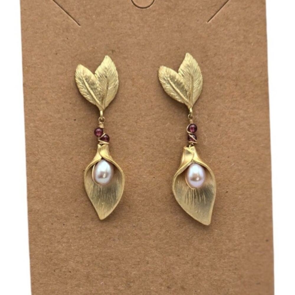 Lily Pearl Floral Drop Dangle Calla Gold Earrings Vintage Garden Party Romance